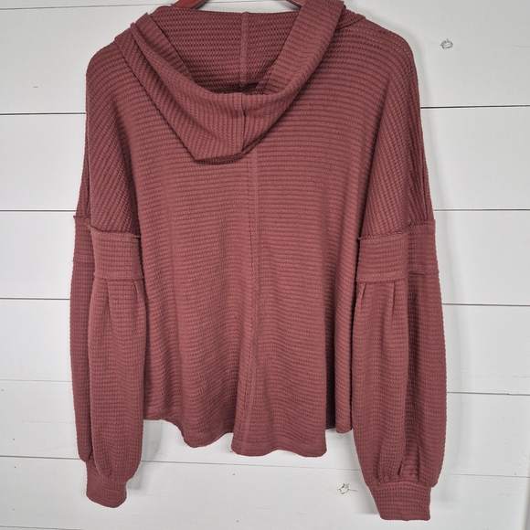 New In Raw Edge Detail Hooded Knit Woman's Top Dark Mauve Size Small - Picture 9 of 9